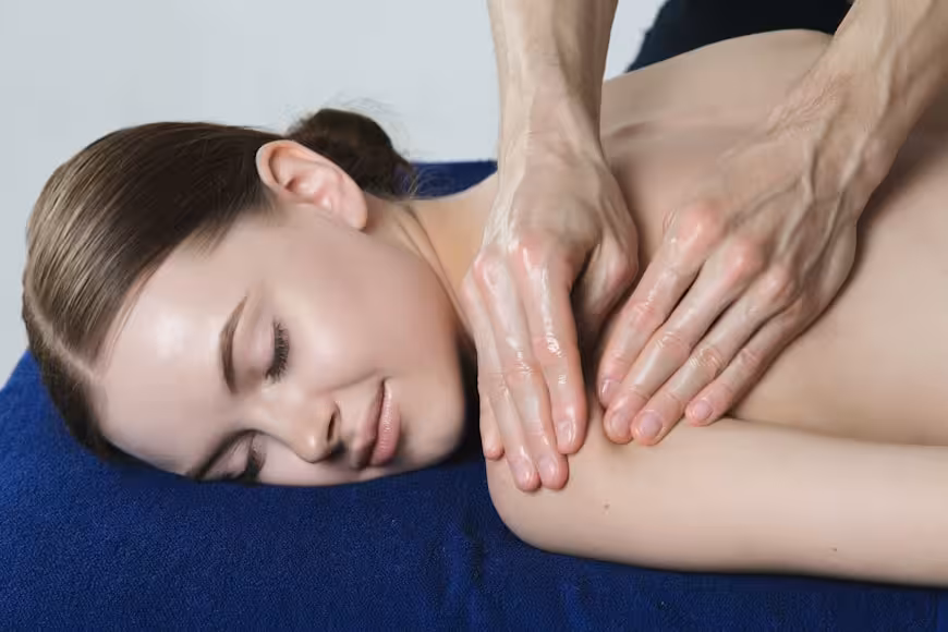 Relaxation massage at Blue Moon Spa - massage and wellness spa in Paharganj, New Delhi